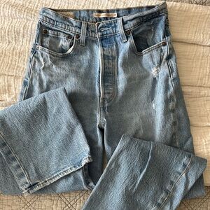 Levi’s Ribcage Ankle Jeans